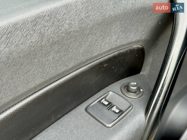 Рено Кенгу, объемом двигателя 1.5 л и пробегом 260 тыс. км за 8700 $, фото 22 на Automoto.ua