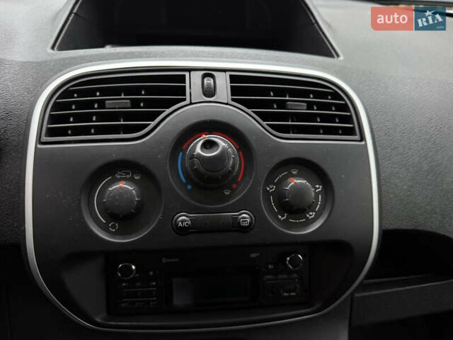 Рено Кєнгу, об'ємом двигуна 1.5 л та пробігом 275 тис. км за 7800 $, фото 18 на Automoto.ua