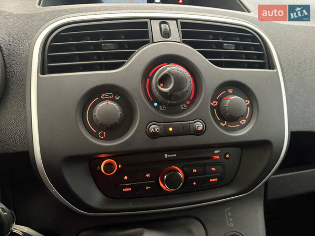 Рено Кенгу, объемом двигателя 0 л и пробегом 23 тыс. км за 9100 $, фото 16 на Automoto.ua