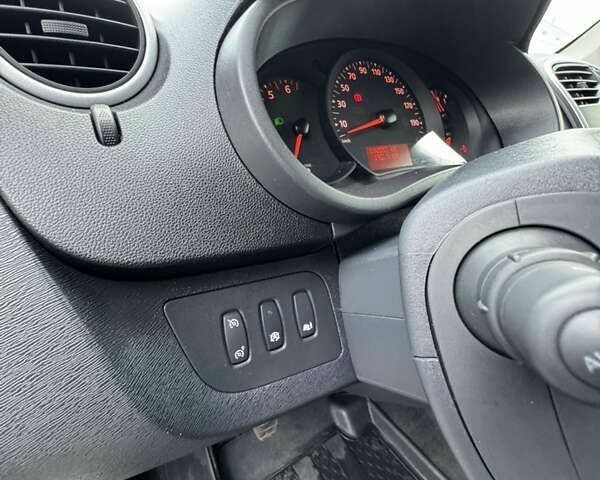 Рено Кенгу, объемом двигателя 4.25 л и пробегом 180 тыс. км за 12500 $, фото 18 на Automoto.ua