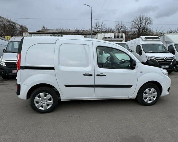 Рено Кенгу, объемом двигателя 4.25 л и пробегом 180 тыс. км за 12500 $, фото 10 на Automoto.ua