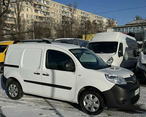 Рено Кенгу, объемом двигателя 4.25 л и пробегом 190 тыс. км за 11700 $, фото 4 на Automoto.ua