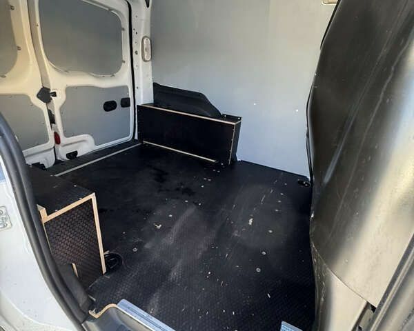 Рено Кенгу, объемом двигателя 4.25 л и пробегом 190 тыс. км за 11700 $, фото 21 на Automoto.ua