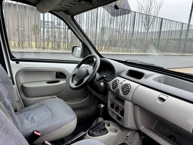 Рено Кенгу, объемом двигателя 0 л и пробегом 0 тыс. км за 3800 $, фото 14 на Automoto.ua