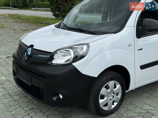 Рено Кенгу, объемом двигателя 0 л и пробегом 76 тыс. км за 11300 $, фото 4 на Automoto.ua