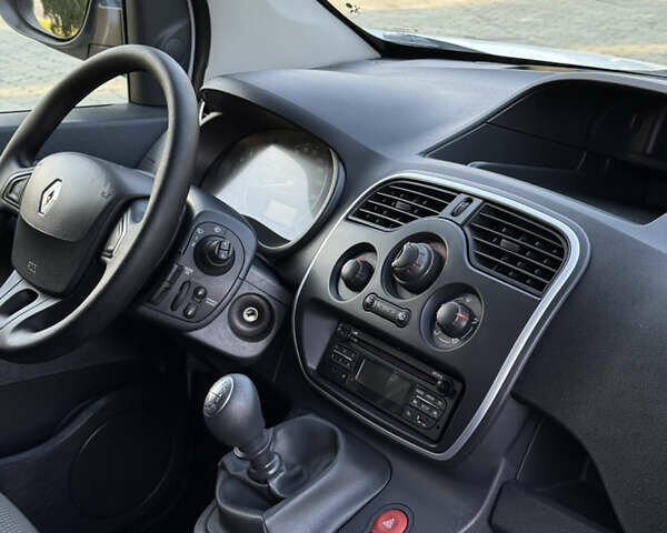 Рено Кєнгу, об'ємом двигуна 1.5 л та пробігом 220 тис. км за 9500 $, фото 37 на Automoto.ua