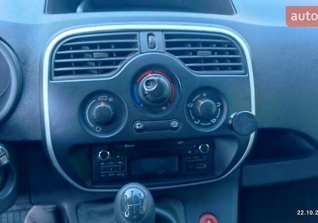 Рено Кенгу, объемом двигателя 14.61 л и пробегом 240 тыс. км за 8500 $, фото 11 на Automoto.ua