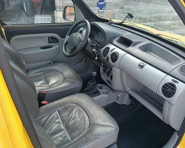 Рено Кенгу, объемом двигателя 0 л и пробегом 148 тыс. км за 3900 $, фото 3 на Automoto.ua