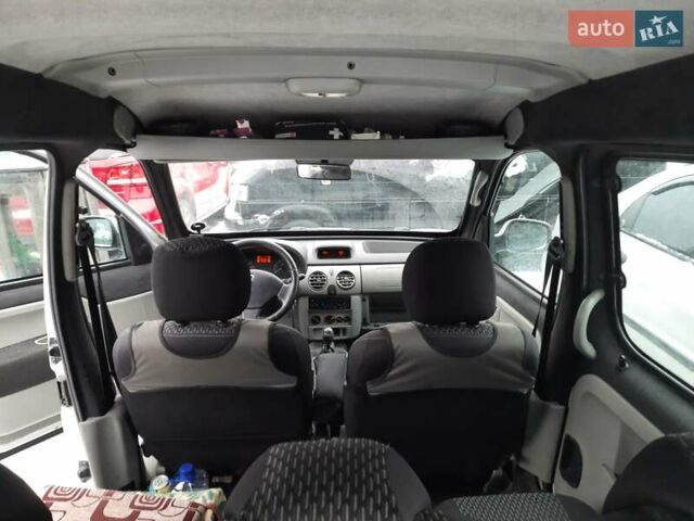 Рено Кенгу, объемом двигателя 1.46 л и пробегом 340 тыс. км за 4300 $, фото 5 на Automoto.ua