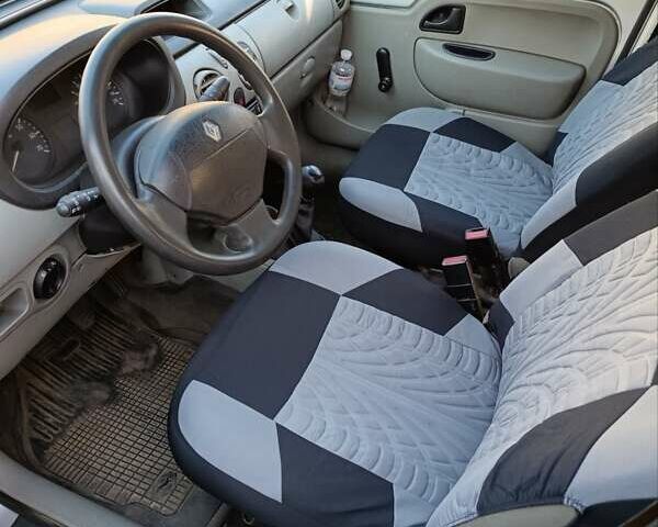 Рено Кенгу, объемом двигателя 1.4 л и пробегом 455 тыс. км за 3200 $, фото 4 на Automoto.ua