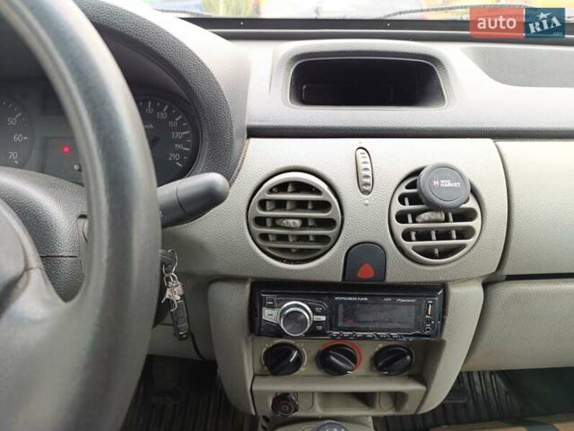 Рено Кенгу, объемом двигателя 1.4 л и пробегом 455 тыс. км за 3200 $, фото 7 на Automoto.ua
