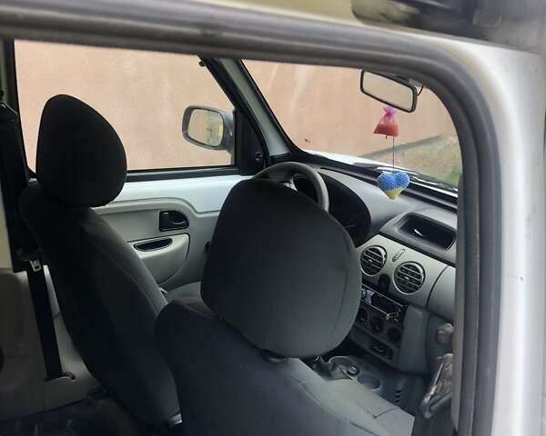 Рено Кенгу, объемом двигателя 1.46 л и пробегом 393 тыс. км за 3600 $, фото 7 на Automoto.ua