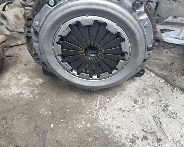 Рено Кенгу, объемом двигателя 1.6 л и пробегом 245 тыс. км за 3800 $, фото 8 на Automoto.ua