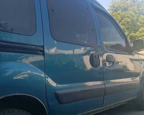 Рено Кенгу, объемом двигателя 1.6 л и пробегом 245 тыс. км за 3800 $, фото 4 на Automoto.ua