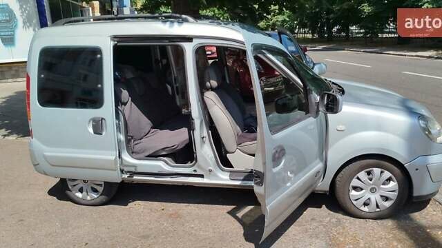 Рено Кенгу, объемом двигателя 1.6 л и пробегом 245 тыс. км за 5200 $, фото 9 на Automoto.ua