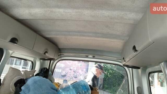 Рено Кенгу, объемом двигателя 1.6 л и пробегом 245 тыс. км за 5200 $, фото 4 на Automoto.ua