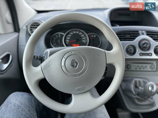 Рено Кенгу, объемом двигателя 1.6 л и пробегом 187 тыс. км за 8200 $, фото 17 на Automoto.ua