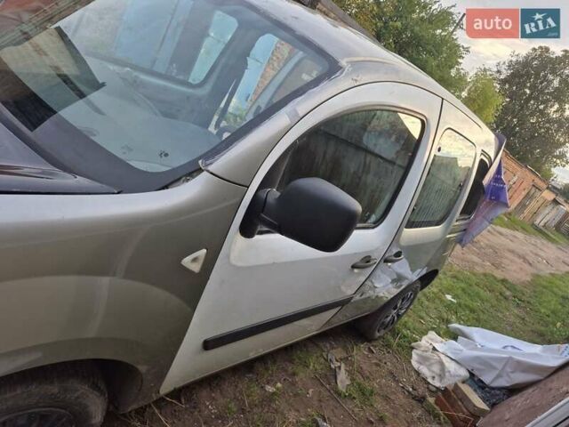 Рено Кенгу, объемом двигателя 1.6 л и пробегом 224 тыс. км за 3000 $, фото 1 на Automoto.ua