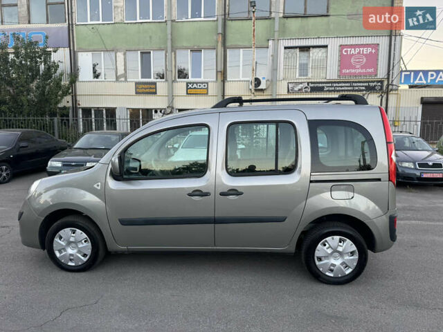 Рено Кенгу, объемом двигателя 1.6 л и пробегом 187 тыс. км за 8200 $, фото 3 на Automoto.ua