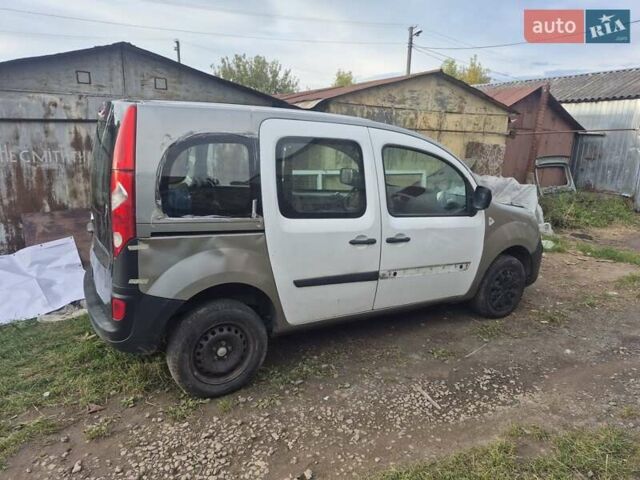 Рено Кенгу, объемом двигателя 1.6 л и пробегом 224 тыс. км за 3000 $, фото 4 на Automoto.ua