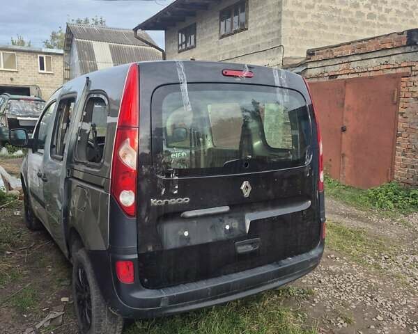 Рено Кенгу, объемом двигателя 1.6 л и пробегом 224 тыс. км за 3000 $, фото 3 на Automoto.ua