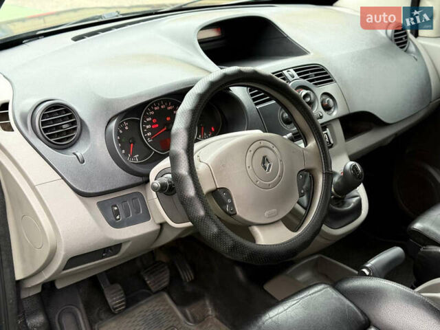 Рено Кєнгу, об'ємом двигуна 1.5 л та пробігом 270 тис. км за 5400 $, фото 12 на Automoto.ua