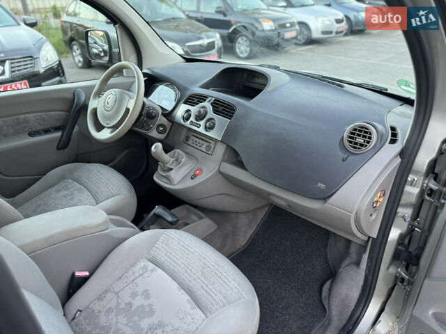 Рено Кенгу, объемом двигателя 1.6 л и пробегом 187 тыс. км за 8200 $, фото 10 на Automoto.ua