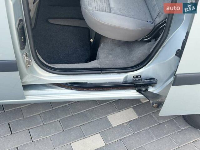 Рено Кенгу, объемом двигателя 1.6 л и пробегом 207 тыс. км за 7700 $, фото 25 на Automoto.ua