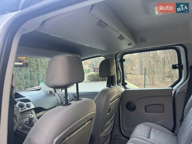 Рено Кенгу, объемом двигателя 1.6 л и пробегом 207 тыс. км за 7700 $, фото 30 на Automoto.ua