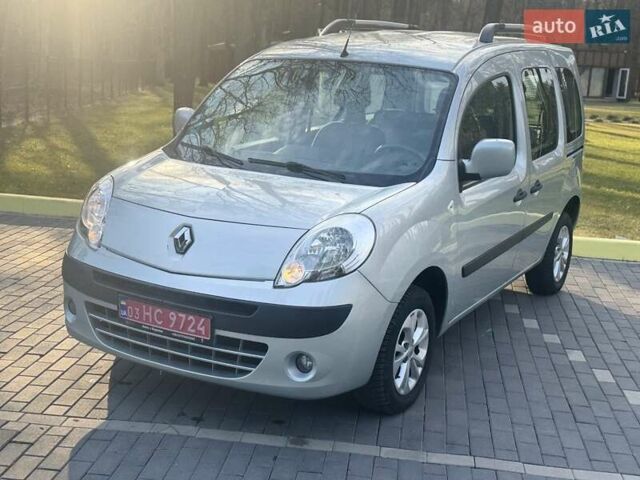 Рено Кенгу, объемом двигателя 1.6 л и пробегом 207 тыс. км за 7700 $, фото 14 на Automoto.ua