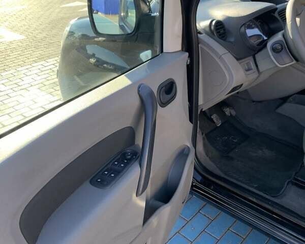 Рено Кенгу, объемом двигателя 1.6 л и пробегом 189 тыс. км за 6850 $, фото 9 на Automoto.ua