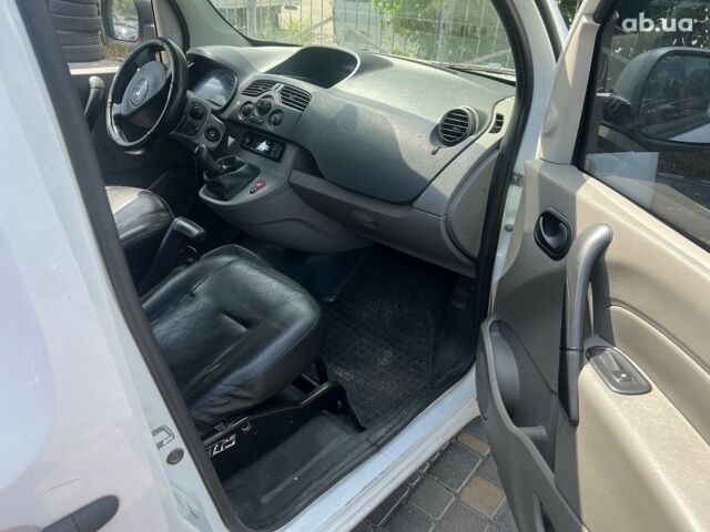 Рено Кенгу, объемом двигателя 0 л и пробегом 255 тыс. км за 5999 $, фото 3 на Automoto.ua