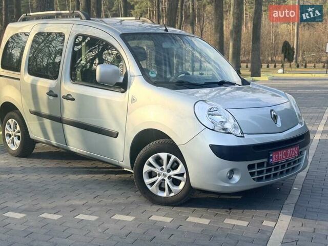Рено Кенгу, объемом двигателя 1.6 л и пробегом 207 тыс. км за 7700 $, фото 4 на Automoto.ua