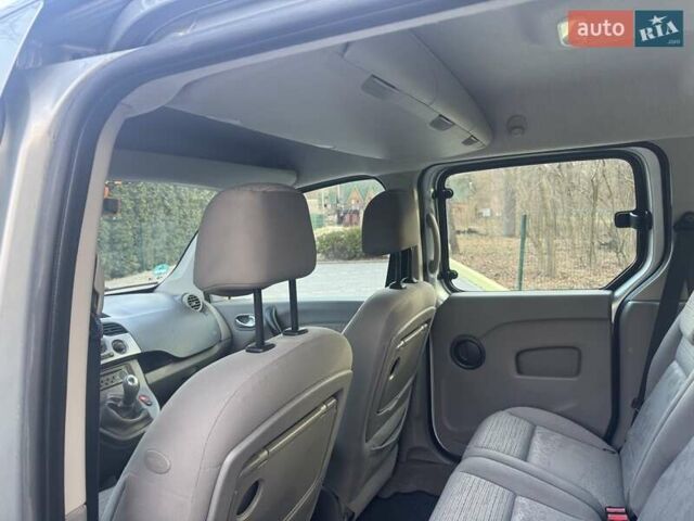 Рено Кенгу, объемом двигателя 1.6 л и пробегом 207 тыс. км за 7700 $, фото 29 на Automoto.ua