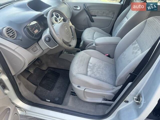 Рено Кенгу, объемом двигателя 1.6 л и пробегом 207 тыс. км за 7700 $, фото 34 на Automoto.ua