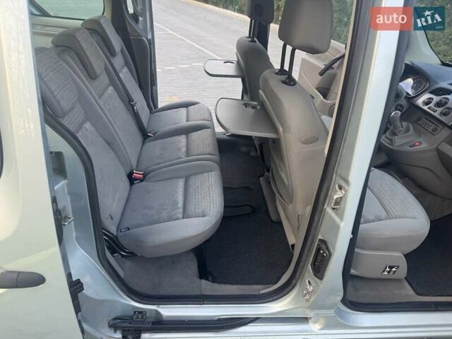 Рено Кенгу, объемом двигателя 1.6 л и пробегом 207 тыс. км за 7700 $, фото 40 на Automoto.ua
