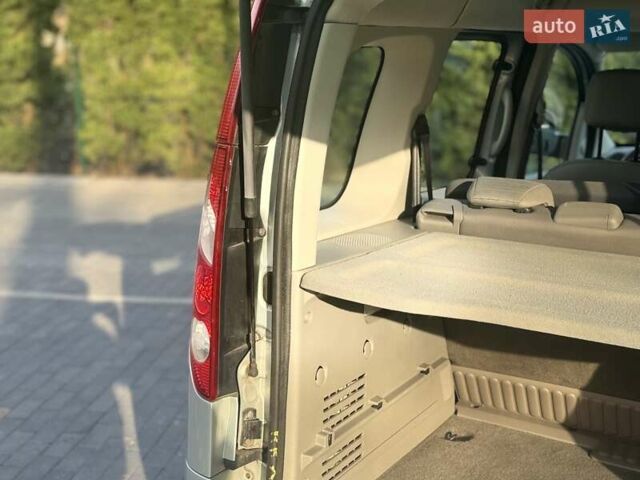 Рено Кенгу, объемом двигателя 1.6 л и пробегом 207 тыс. км за 7700 $, фото 22 на Automoto.ua