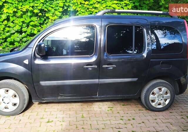 Рено Кенгу, объемом двигателя 1.5 л и пробегом 220 тыс. км за 7500 $, фото 6 на Automoto.ua