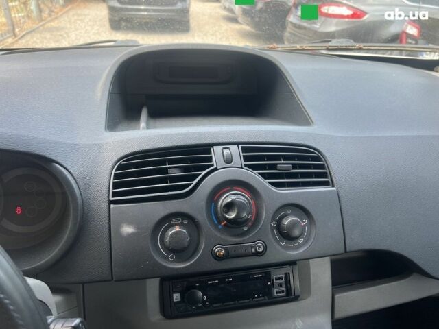 Рено Кенгу, объемом двигателя 0 л и пробегом 255 тыс. км за 5999 $, фото 12 на Automoto.ua