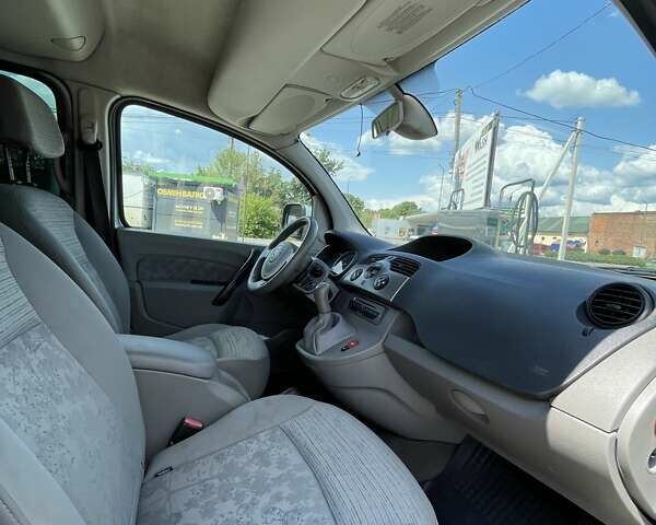 Рено Кенгу, объемом двигателя 1.6 л и пробегом 221 тыс. км за 7500 $, фото 7 на Automoto.ua