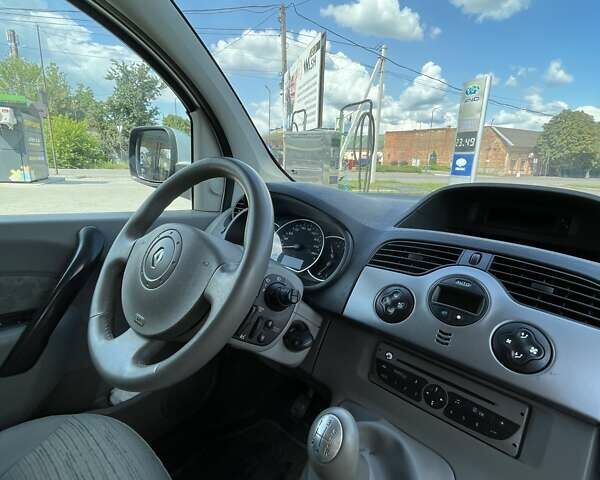 Рено Кенгу, объемом двигателя 1.6 л и пробегом 221 тыс. км за 7500 $, фото 11 на Automoto.ua