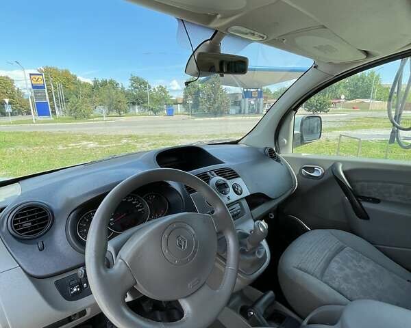 Рено Кенгу, объемом двигателя 1.6 л и пробегом 221 тыс. км за 7500 $, фото 12 на Automoto.ua