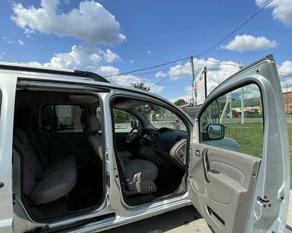 Рено Кенгу, объемом двигателя 1.6 л и пробегом 221 тыс. км за 7500 $, фото 9 на Automoto.ua