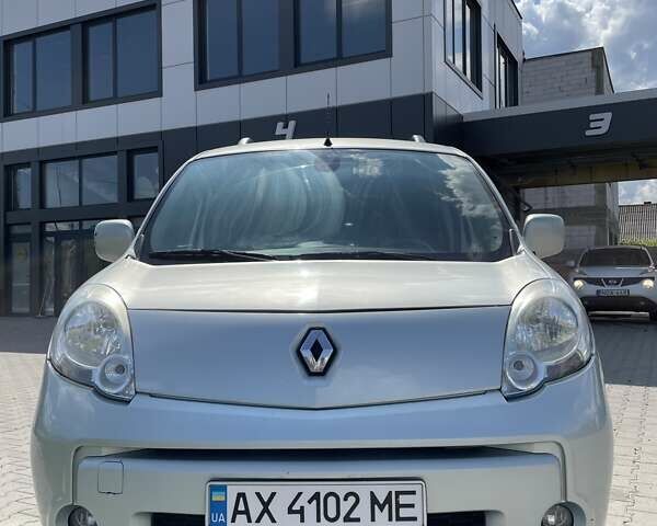 Рено Кенгу, объемом двигателя 1.6 л и пробегом 221 тыс. км за 7500 $, фото 6 на Automoto.ua