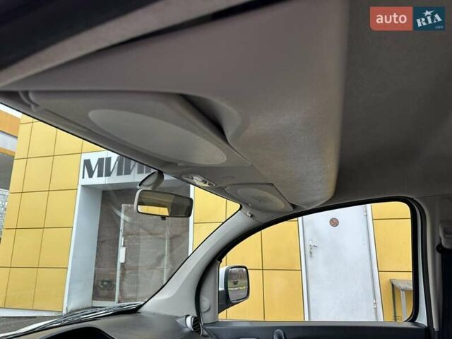 Рено Кенгу, объемом двигателя 1.5 л и пробегом 190 тыс. км за 7500 $, фото 13 на Automoto.ua