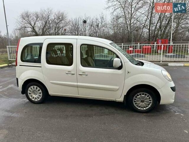 Рено Кенгу, объемом двигателя 1.5 л и пробегом 190 тыс. км за 7500 $, фото 23 на Automoto.ua