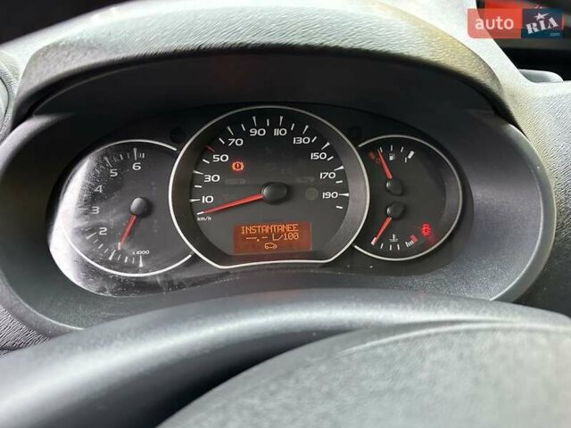 Рено Кенгу, объемом двигателя 1.5 л и пробегом 190 тыс. км за 7500 $, фото 6 на Automoto.ua