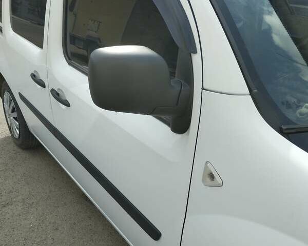 Рено Кенгу, объемом двигателя 1.46 л и пробегом 350 тыс. км за 6650 $, фото 7 на Automoto.ua