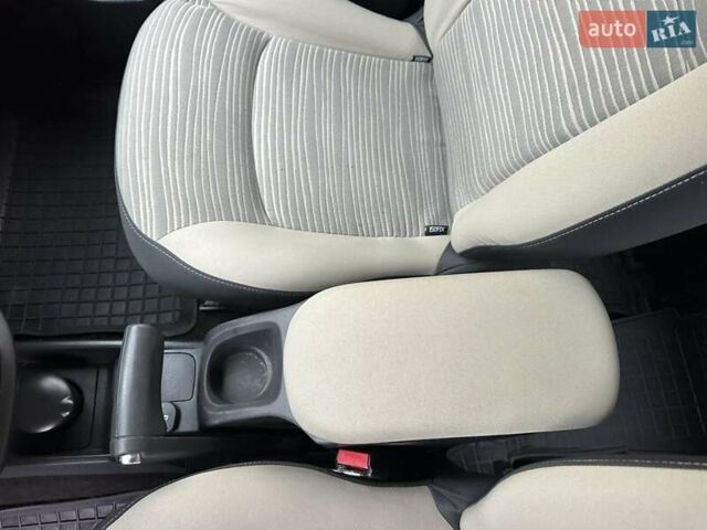 Рено Кенгу, объемом двигателя 1.5 л и пробегом 190 тыс. км за 7500 $, фото 14 на Automoto.ua