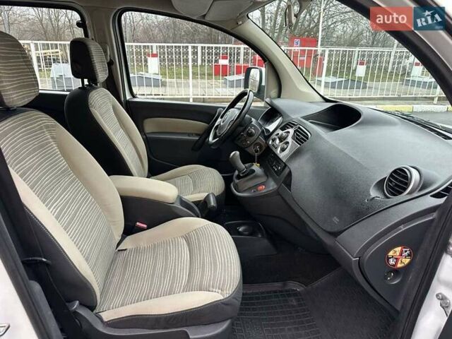 Рено Кенгу, объемом двигателя 1.5 л и пробегом 190 тыс. км за 7500 $, фото 22 на Automoto.ua